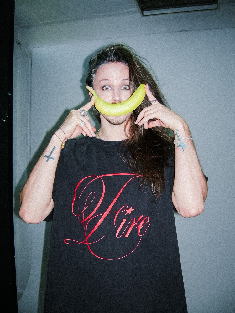 Michał Szpak FIRE merch t-shirt foty-9